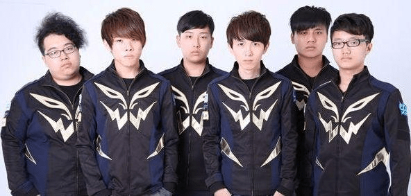 27轮不败！加拉塔萨雷继续领跑土超，多赛两轮领先费内巴切10分.