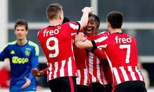 詹姆斯之间 詹姆斯之间