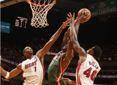 赛首战告捷 赛首战告捷