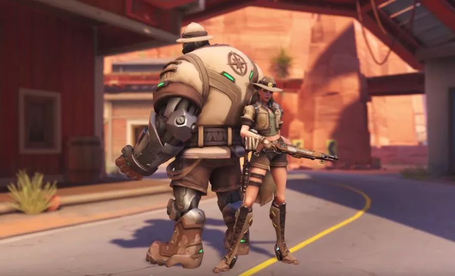 中表现得更 中表现得更