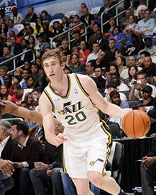 中卫略显低 中卫略显低