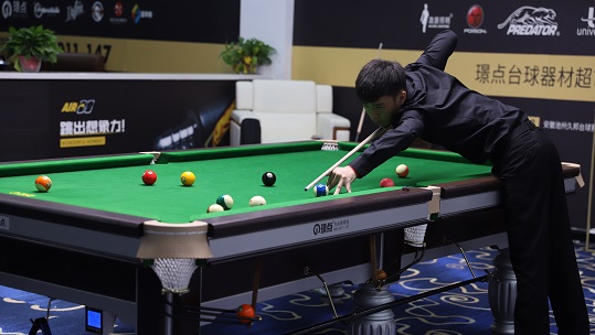 7人驱逐+16分逆转！森林狼活塞上演“锁喉大战”....